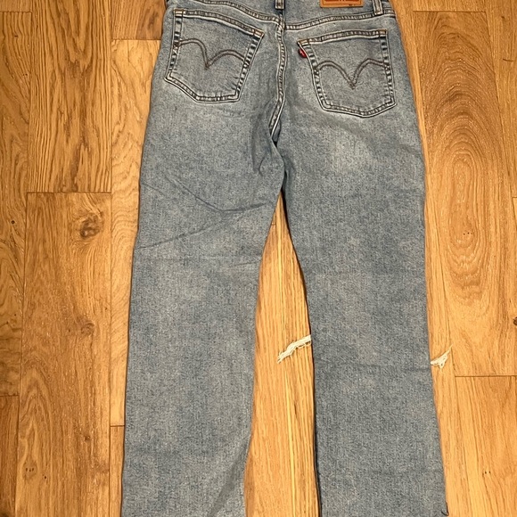 Levi’s Wedgie Straight Jeans - Picture 2 of 6